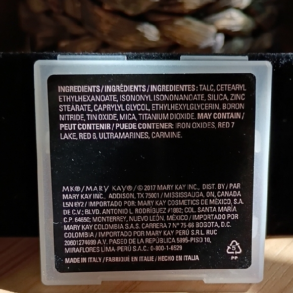 Mary Kay Hot Coral Cream Blush - Coral Pink Shade - Picture 2 of 3